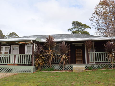 Old Whisloca Cottage - Accommodation Kalgoorlie 0