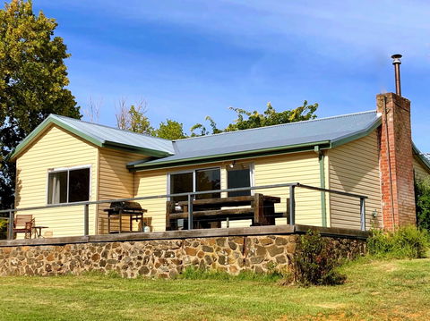 Adelong Valley Farm Stays - Moorallie Cottage - Accommodation Kalgoorlie 1