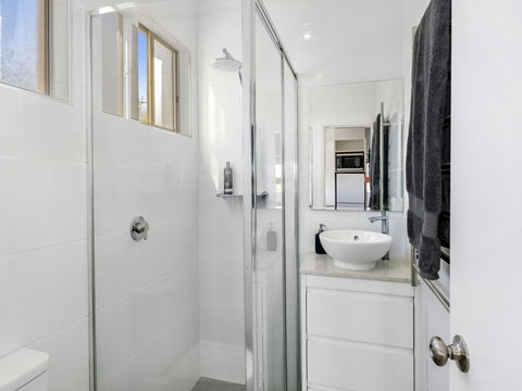 Coolah Shorts - Self Contained Apartments - Accommodation Kalgoorlie 2