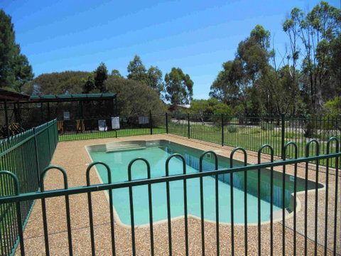 Twin Trees - Accommodation Kalgoorlie 0