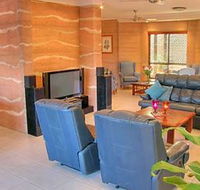 Gladstone Earth and Sea - Accommodation Kalgoorlie