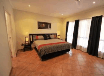 Ochre Moon - Accommodation Kalgoorlie 2