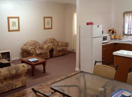 About Town Cottages - Accommodation Kalgoorlie 3