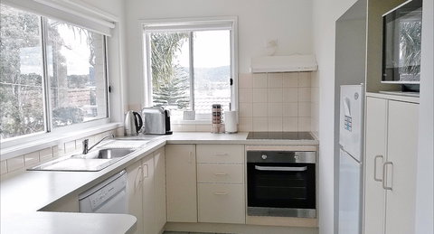 Beachcomber Apartments - Accommodation Kalgoorlie 2