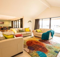 Canal Elegance in Yunderup - Accommodation Kalgoorlie