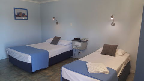 Queens Beach Hotel - Accommodation Kalgoorlie 0