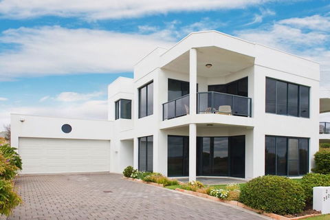 Bayside Beauty - Accommodation Kalgoorlie 0