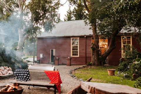 Coolangatta School House - Accommodation Kalgoorlie 0