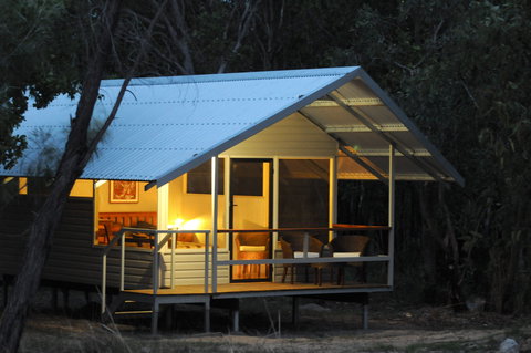 Davidsons Arnhemland Safari Lodge - Accommodation Kalgoorlie 0