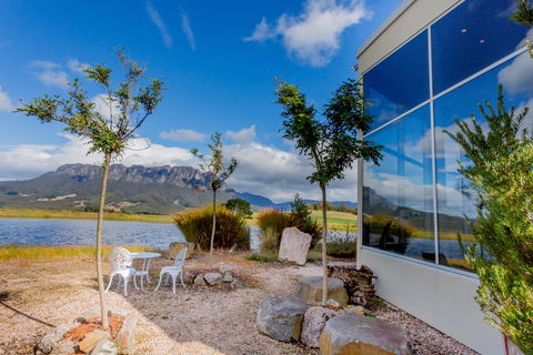 Eagles Nest Retreat - Accommodation Kalgoorlie 0