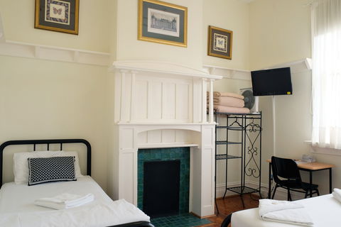 Hotel Claremont Guest House - Accommodation Kalgoorlie 2