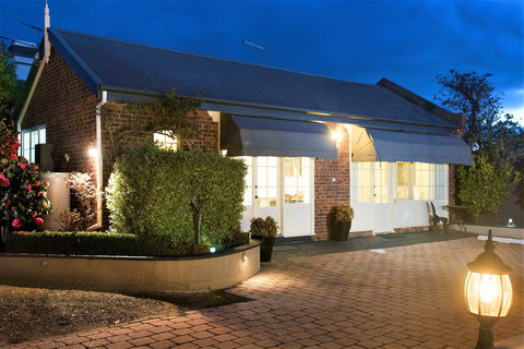 Rose Cottage - Accommodation Kalgoorlie 0