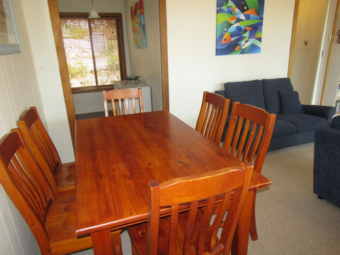 Shack 93 - Accommodation Kalgoorlie 2