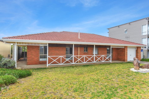 34 Newell Avenue, Middleton - Accommodation Kalgoorlie 2