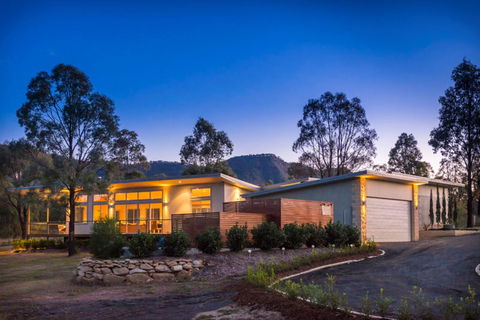 Blue  Cliff Retreat - Accommodation Kalgoorlie 0