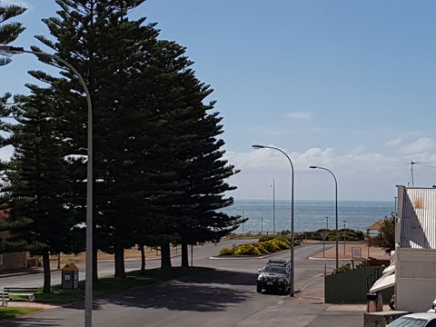 Blue Manna Waters - Apartment B - Accommodation Kalgoorlie 1