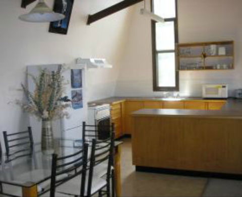 Bogong Heights - Accommodation Kalgoorlie 0