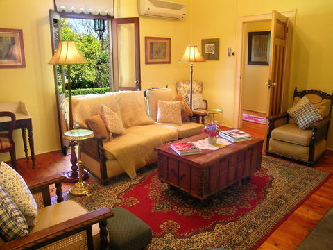 Buxton Manor - Garden And Loft Apartment - Accommodation Kalgoorlie 0