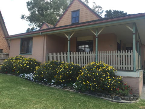 Carinya Cottage Holiday House - Accommodation Kalgoorlie 0