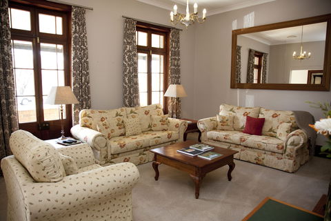 Cawarra On The Park - Accommodation Kalgoorlie 2