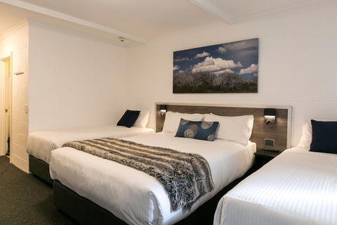 Falls Creek Hotel - Accommodation Kalgoorlie 1