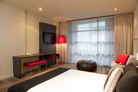 Mantra Hindmarsh Square - Accommodation Kalgoorlie 1