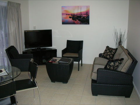 Palm View Holiday Apartments - Accommodation Kalgoorlie 0