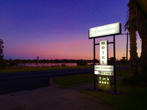 Sandbar Motel Lakes Entrance - Accommodation Kalgoorlie 0