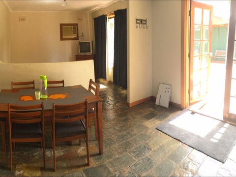 Stopover On Ocean Avenue - Accommodation Kalgoorlie 0