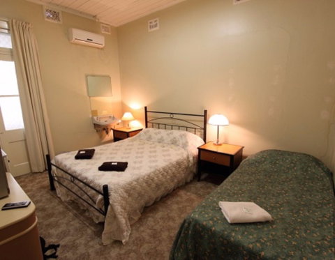 The Central Hotel Cootamundra - Accommodation Kalgoorlie 1