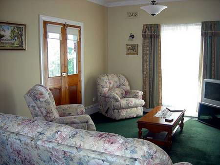 Airleigh - Rose Cottage - Accommodation Kalgoorlie 1
