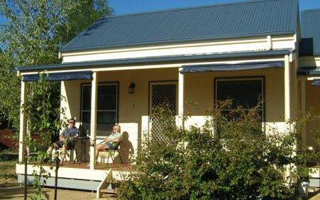 Alpine Valley Cottages - Accommodation Kalgoorlie 0