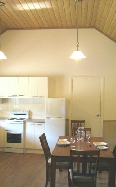Alpine Valley Cottages - Accommodation Kalgoorlie 4