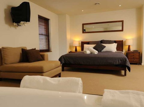 Sackville Apt No 1 - Accommodation Kalgoorlie 1