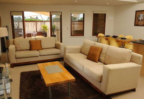 Sackville Apt No 1 - Accommodation Kalgoorlie 2