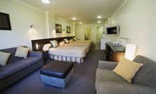 Quaife's - Accommodation Kalgoorlie 3