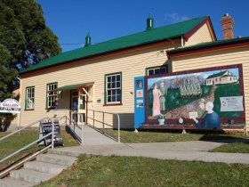 Sheffield TAS Accommodation Kalgoorlie