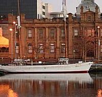 May Queen - Accommodation Kalgoorlie
