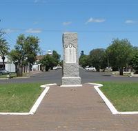 War Memorial and Heroes Avenue - Accommodation Kalgoorlie