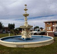 Cunnamulla War Memorial Fountain - Accommodation Kalgoorlie