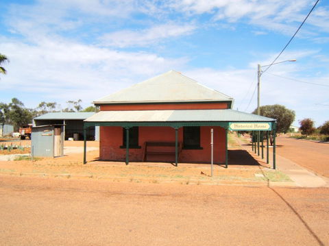 Leahy Historical House - Accommodation Kalgoorlie 5