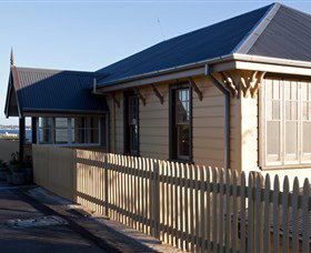 East Coast Lounge - Accommodation Kalgoorlie 2