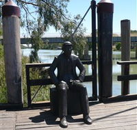 Captain John Egge Statue - Accommodation Kalgoorlie