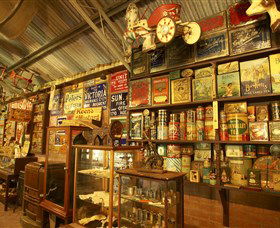 Jerilderie Historic Residence - Historic Home And Gardens - Accommodation Kalgoorlie 1