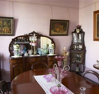 Jerilderie Historic Residence - Historic Home and Gardens
