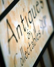 Mr Pickwicks Fine Old Books - Accommodation Kalgoorlie 0