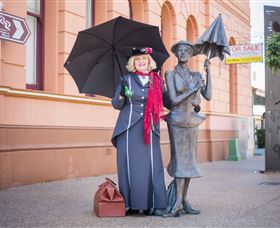 Maryborough Town Hall Green - Accommodation Kalgoorlie 2