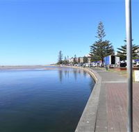 The Entrance Coast to Lake Walk