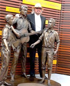 Bee Gees Way - Accommodation Kalgoorlie 1