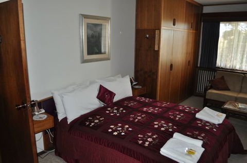 Sages Haus Bed And Breakfast - Accommodation Kalgoorlie 5